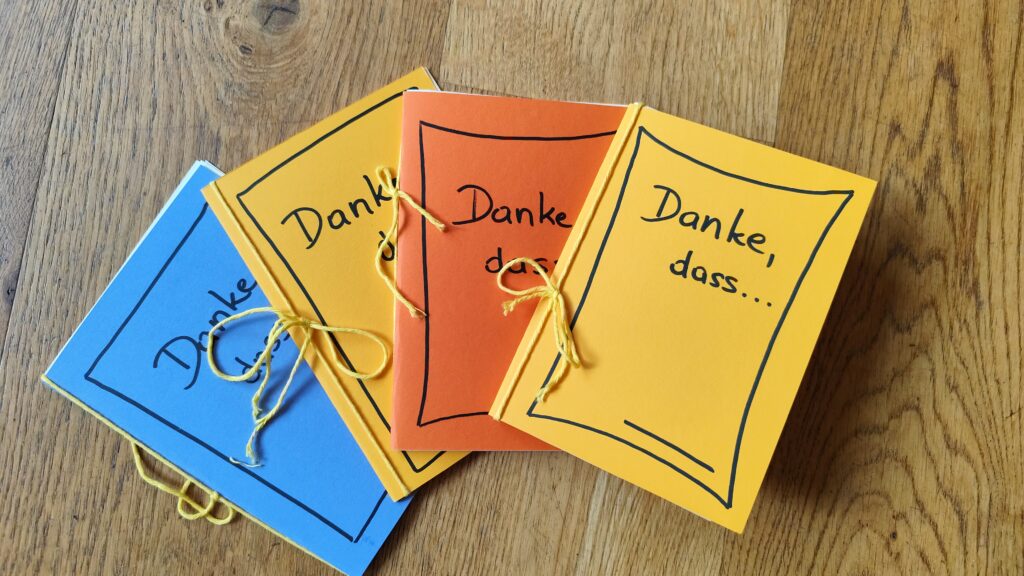 Dankesbüchlein in verschiedenen Farben