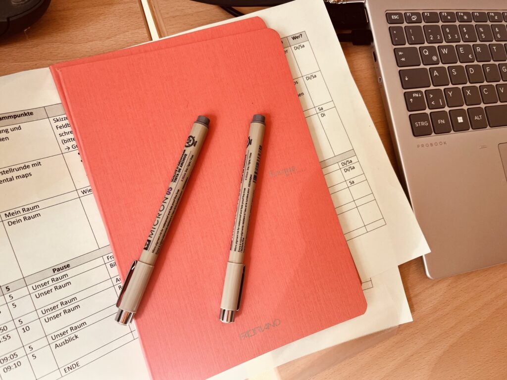 Feldbücher und Planung.